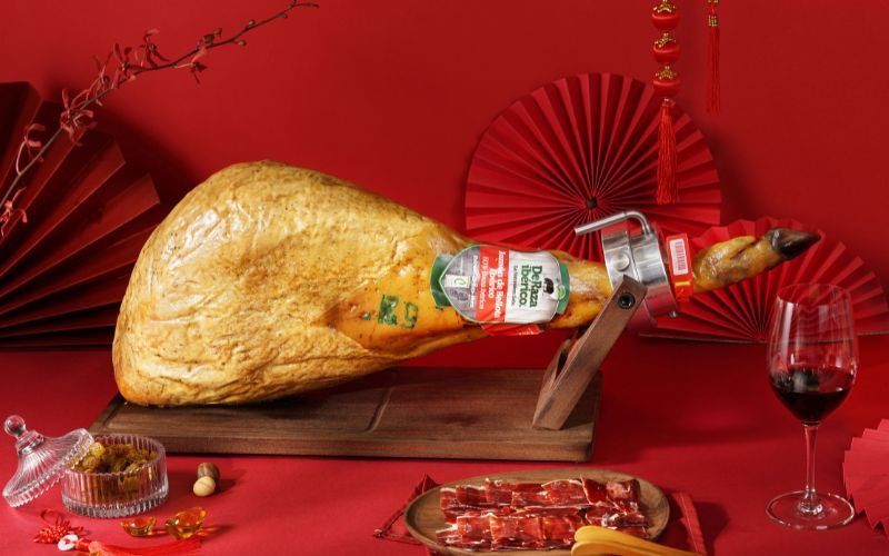 Tại sao đùi heo muối Iberico là quà tặng Tết sang trọng?
