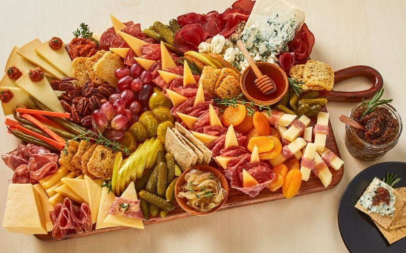 Top các loại phô mai nên có trong board charcuterie