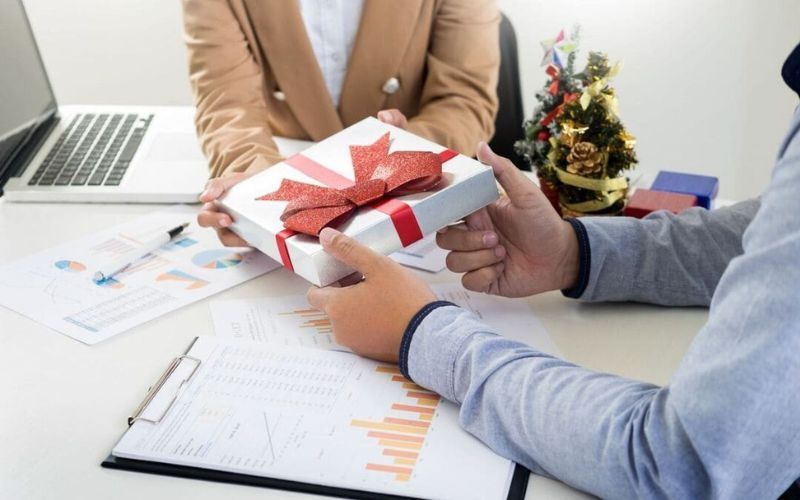 Hướng dẫn chọn quà Tết 2026 phù hợp với từng đối tượng