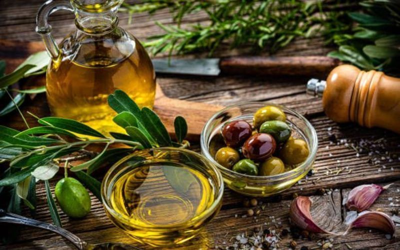 Lịch sử và văn hóa oliu trong ẩm thực thế giới