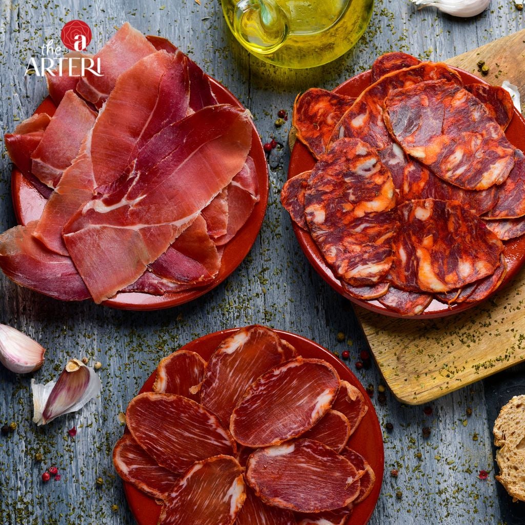Thịt Thăn Loin Muối Iberico Cebo làm điểm nhấn cho bàn tiệc tại gia