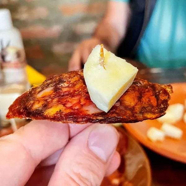 pho-mai-pule-cung-thit-muoi