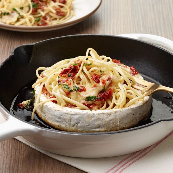 pho-mai-huu-co-brie-salad