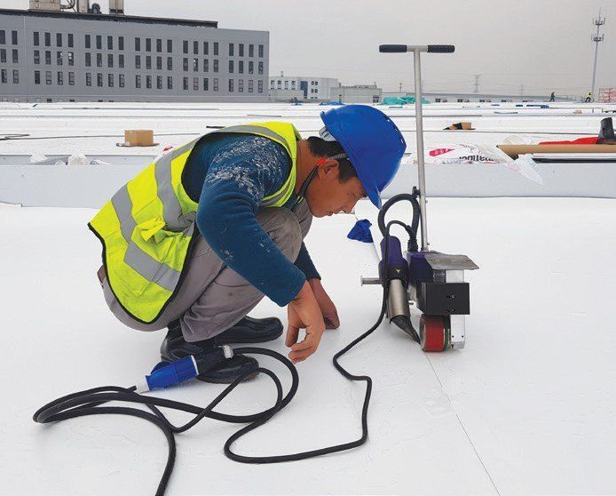Máy Hàn Màng TPO, PVC Chuyên Nghiệp: Giới Thiệu Miniwelder Roof2 Và Roof40 – Giải Pháp Thi Công Và Chống Thấm Hoàn Hảo