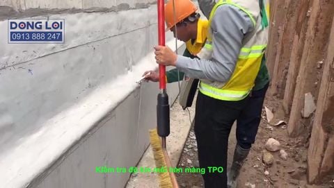 Cách Kiểm Tra Mối Hàn Màng TPO PVC Chống Thấm Tầng Hầm, Hầm Metro, Chung Cư Nhà Cao Tầng Bằng Vacuum Leister & Spark Tester