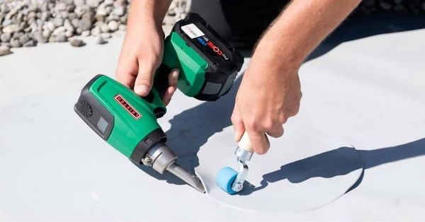 Sửa Chữa Mái Không Dây: Giải Pháp Hàn Màng Chống Thấm Mái Bằng Nhanh – Linh Hoạt – Hiệu Quả