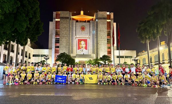 VKL RUNNERS x ERKE TẠI GIẢI TECHCOMBANK HÀ NỘI MARATHON