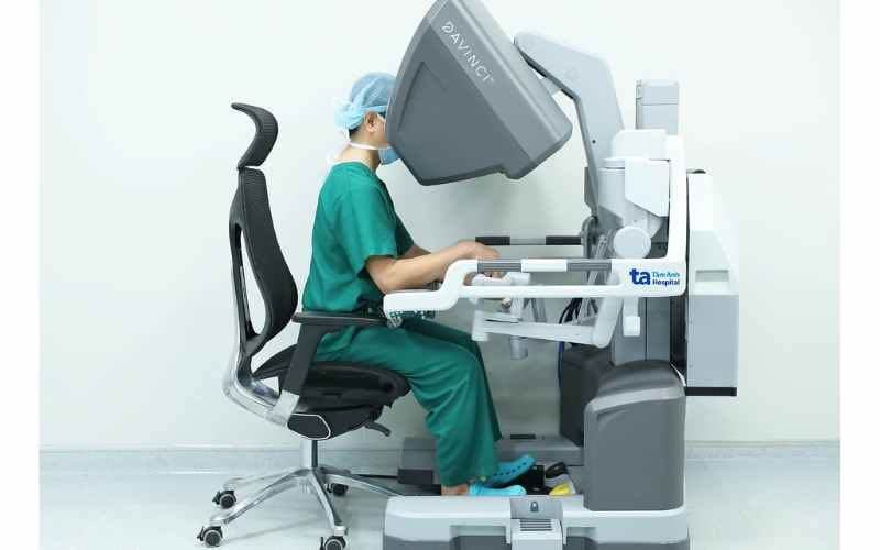 Phẫu thuật bằng robot