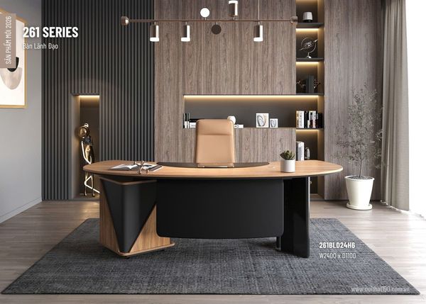 ban-giam-doc-co-hoc-tu