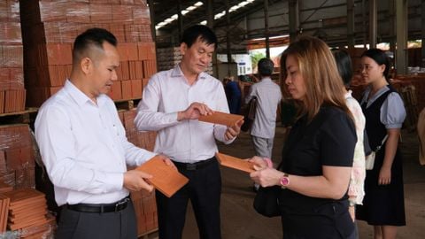 Nghiên cứu, ứng dụng khoa học, công nghệ, đổi mới sáng tạo - Yếu tố then chốt phát triển bền vững doanh nghiệp - từ thực tiễn Gốm Đất Việt