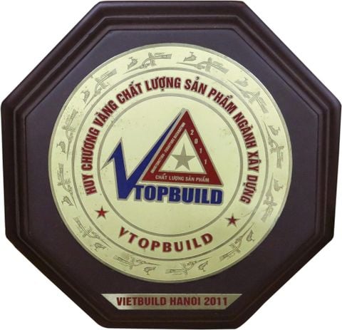 Gốm Đất Việt vinh dự nhận Huy chương Vàng Chất lượng sản phẩm ngành Xây dựng năm 2011