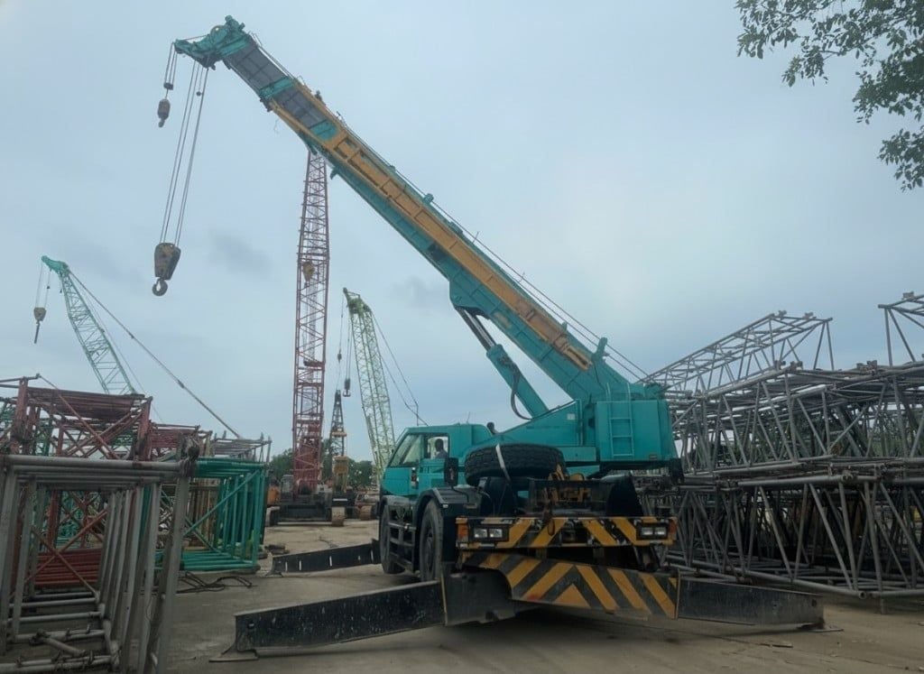Xe Cẩu Bánh Lốp 50 Tấn Kobelco RK500-2