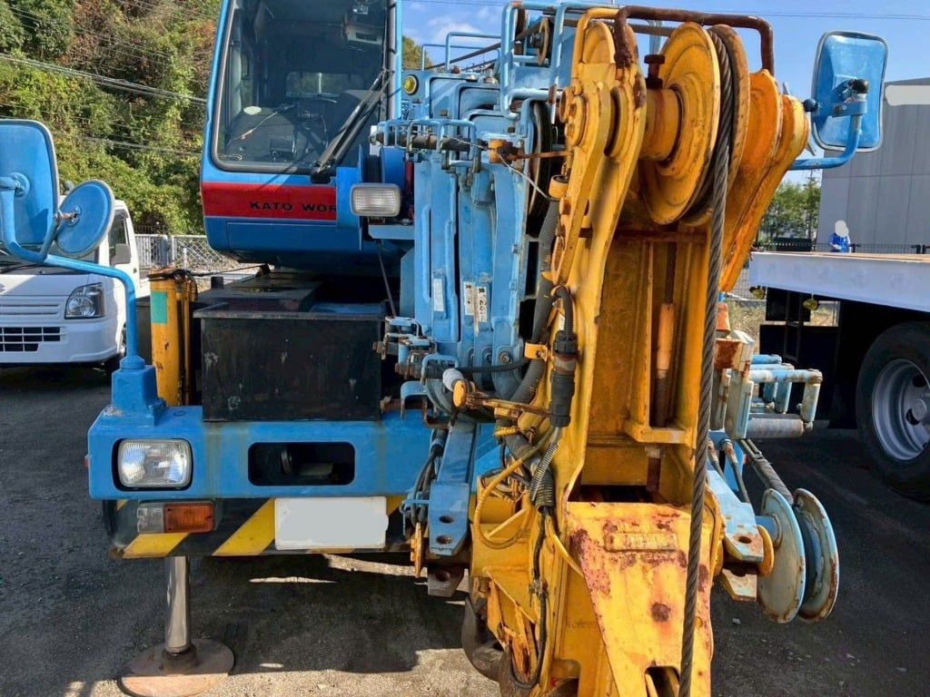 Bán Cẩu bánh lốp 13 tấn Kato KRM13H-2 nhập Nhật đời 2009 cũ
