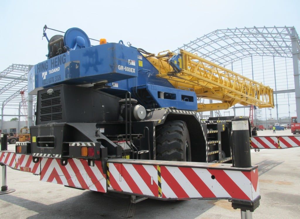 ưu nhước điểm cau-lop-60-tan-tadano-gr600ex-3-cu-2015