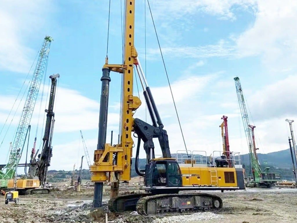 khung-gam-may-khoan-coc-nhoi-xcmg-xr280e-cu-2020-5000h