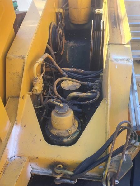Cẩu Kobelco 45 tấn KR450 đời 1990