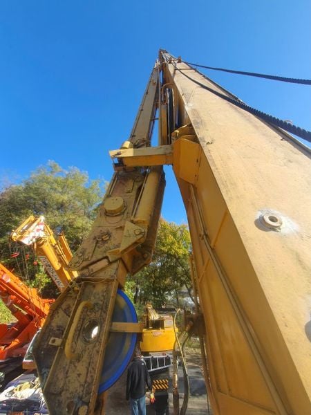 Cẩu Kobelco 45 tấn KR450 đời 1990