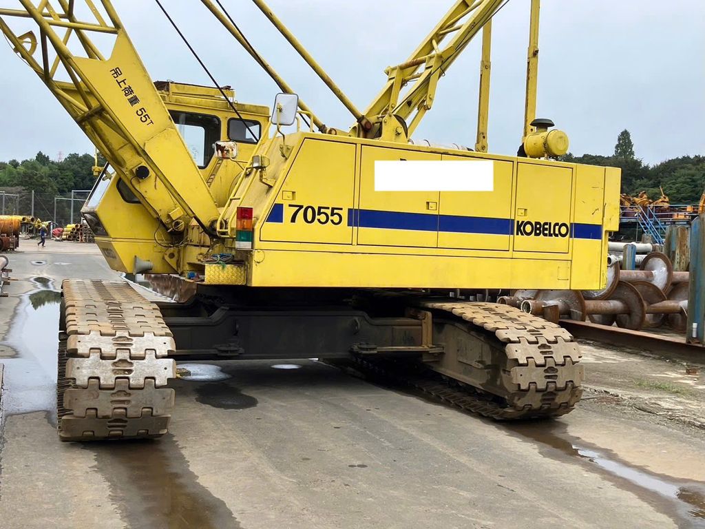 ngoại hình cau-banh-xich-kobelco-7055-cu-1991