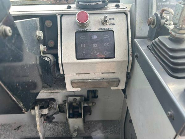Hinh thực Tế Với Kobelco MK500 Cẩu Lốp Cần Giàn Kobelco MK500 50 tấn đời 2003