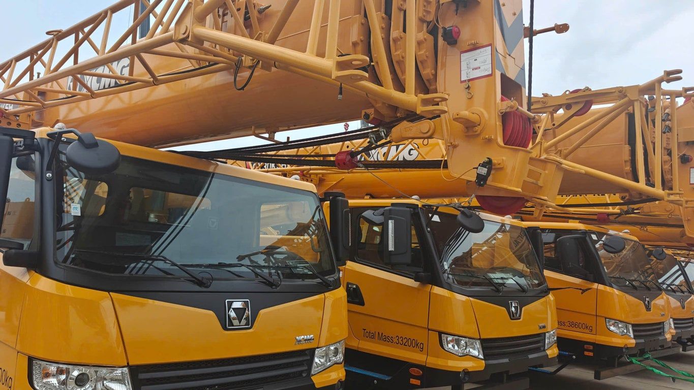 Mua hàng Xe cẩu XCMG QY30K5H tại Việt Nhật