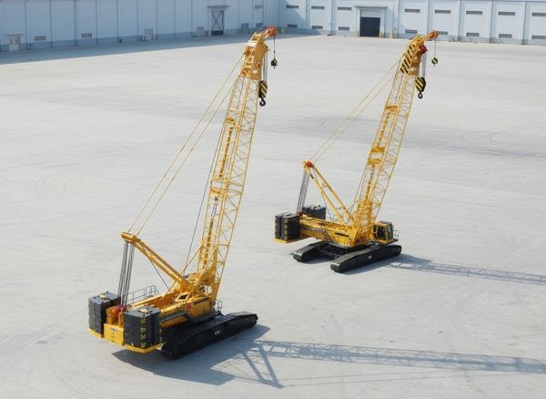 Xe cẩu bánh xích 150 tấn XCMG XLC150