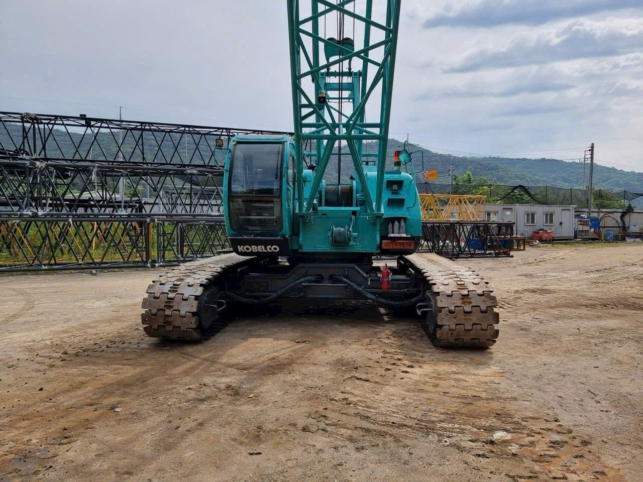 kinh nghiệm mua Cẩu xích kolbelco 55 tấn bm600 nhập hàn đơi 1996