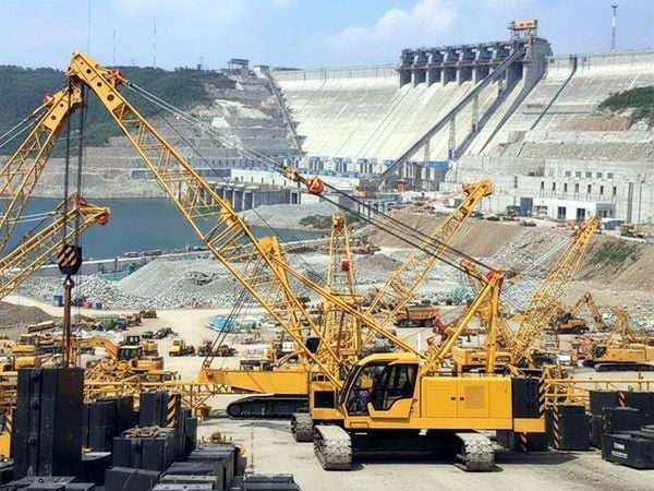 Cẩu xích 75 tấn XCMG