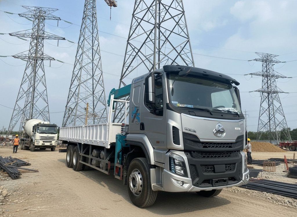 Hướng dẫn mua Chenglong 3 Chân Cẩu Hyundai Everdigm HLC5014 5 Tấn 4 đốt