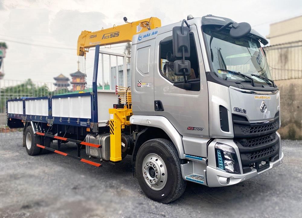 Chenglong M3 gắn cẩu Soosan SCS525 5 tấn