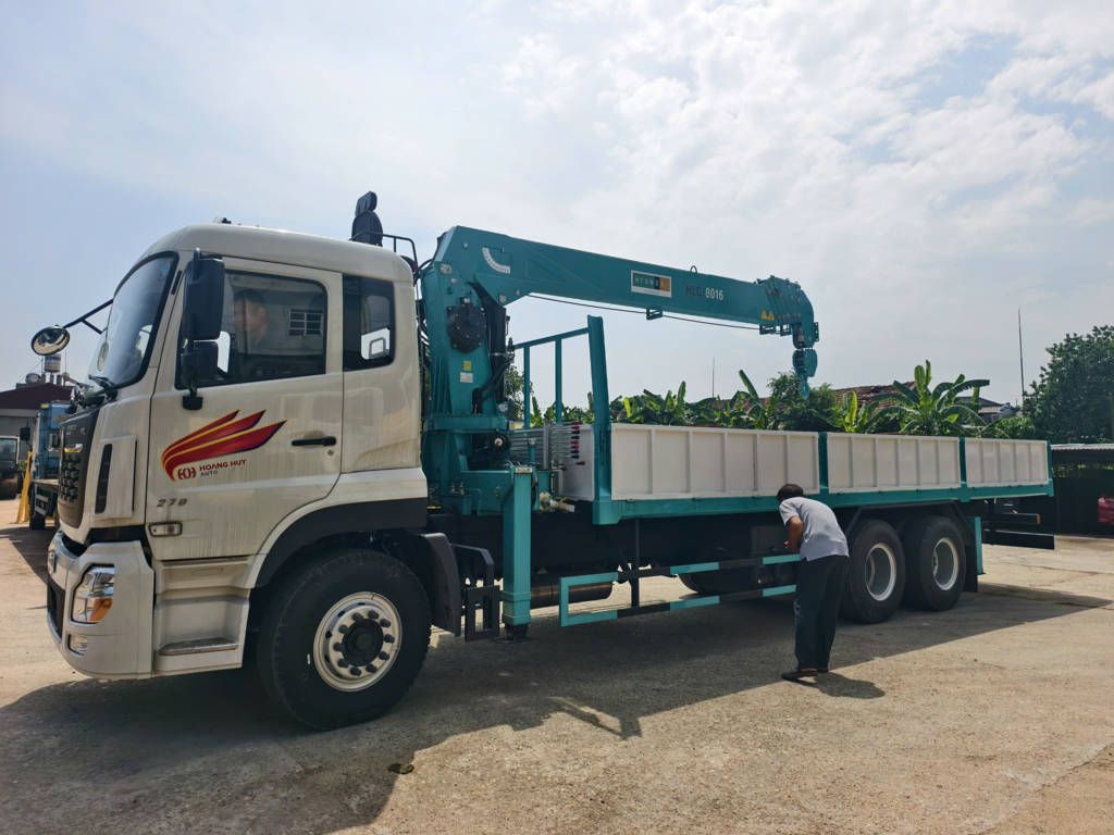 Dongfeng N270 cẩu Hyundai Everdigm HLC-8016