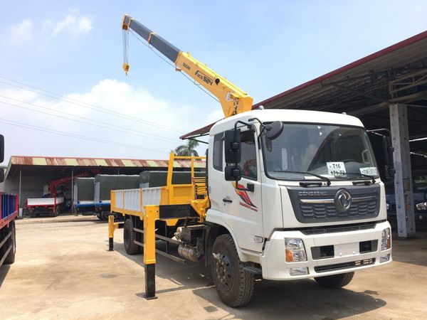Xe cẩu 5 tấn Soosan