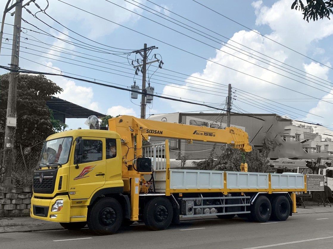 Dongfeng L315 gắn Soosan SCS1516S TOP
