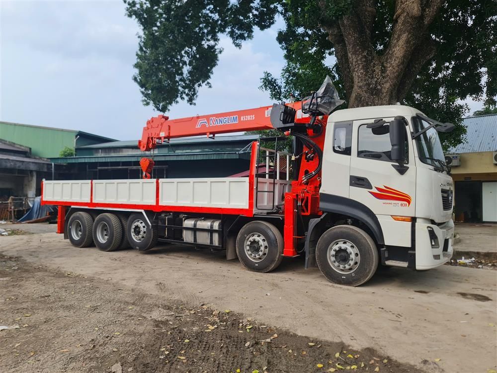 Xe dongfeng 5 chân gắn cẩu 12 tấn Kanglim