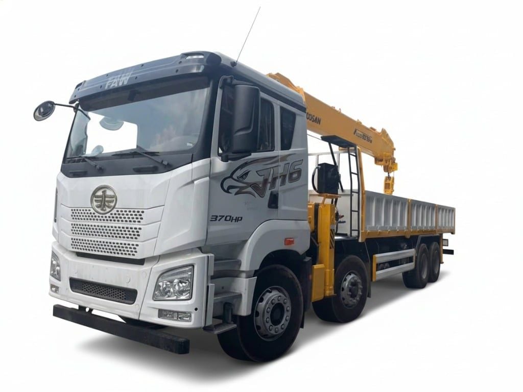 Xe tải gắn cẩu mẫu FAW JH6 gắn SCS1516S 15 tấn