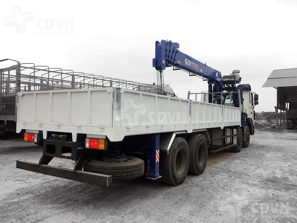 Trang bị nổi bật của cẩu Dongyang SS2725LB
