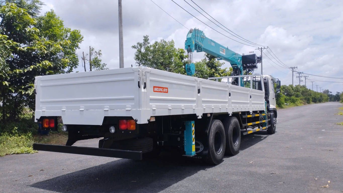 Xe Hino FM8JW8A gắn cẩu Hyundai Everdigm 8 tấn HLC-8016 8 tấn