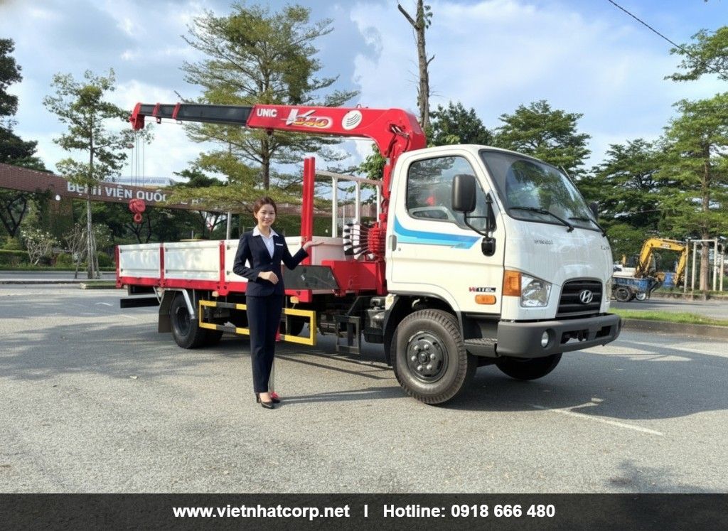 Hyundai W11SL Gắn Cẩu Unic UR-V344