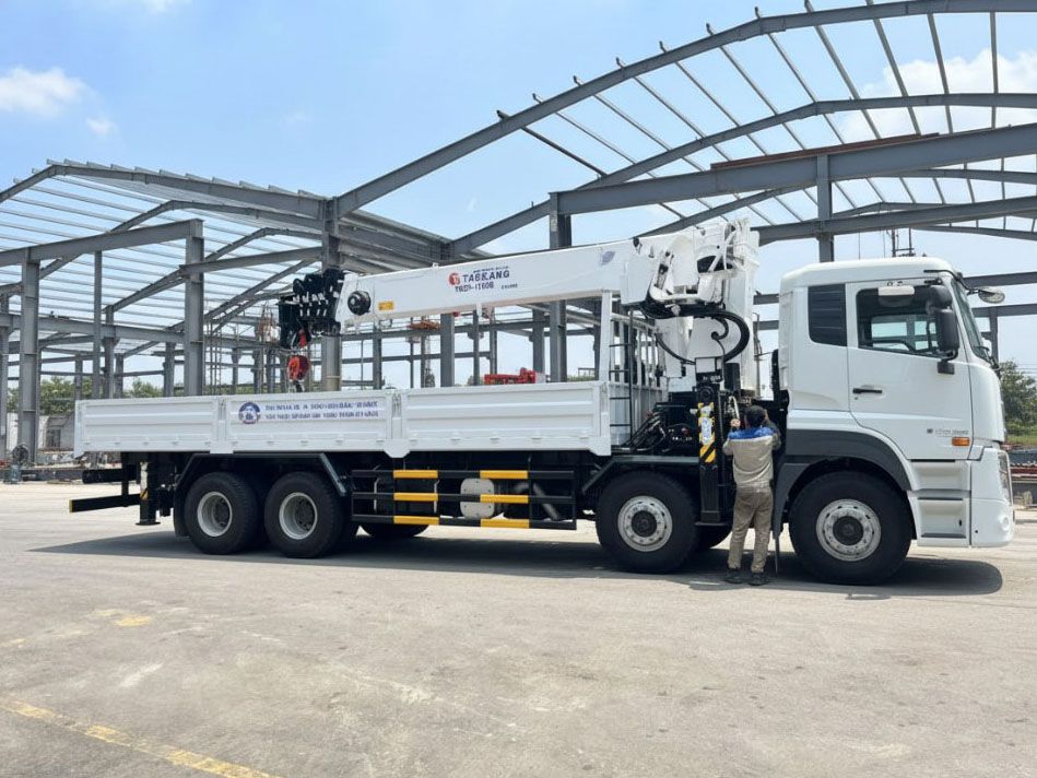 Xe tải gắn cẩu UD 15 tấn Teakang TSK 1506