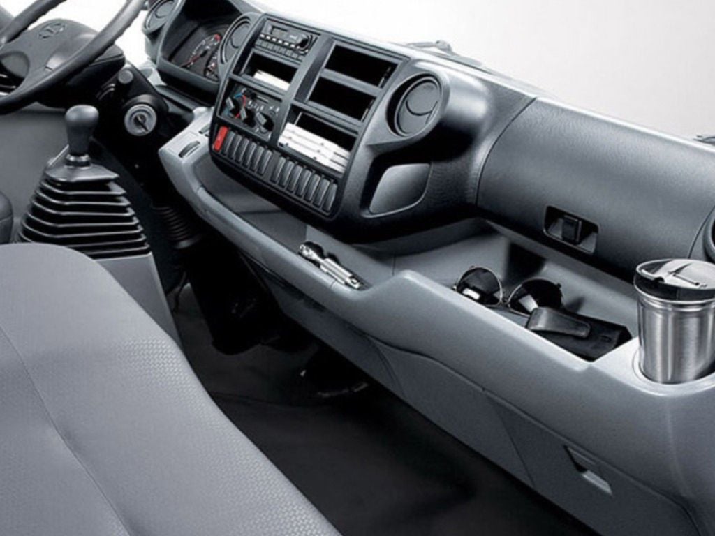 Nội thất  xe FM8JW7A 2 cầu thật