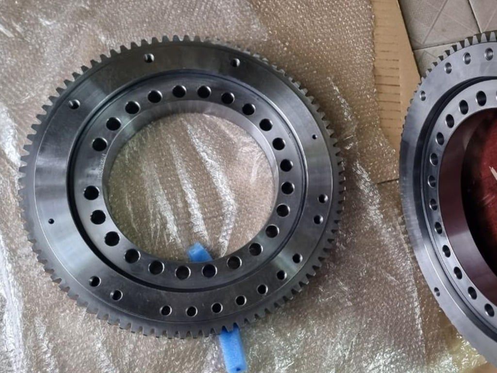 Mâm quay toa cẩu Tadano 3-5 tấn sản xuất tại hàn quốc