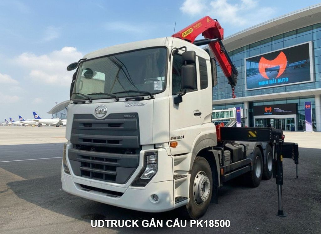 Đầu kéo gắn cẩu gập PK18500 xe UDtruck