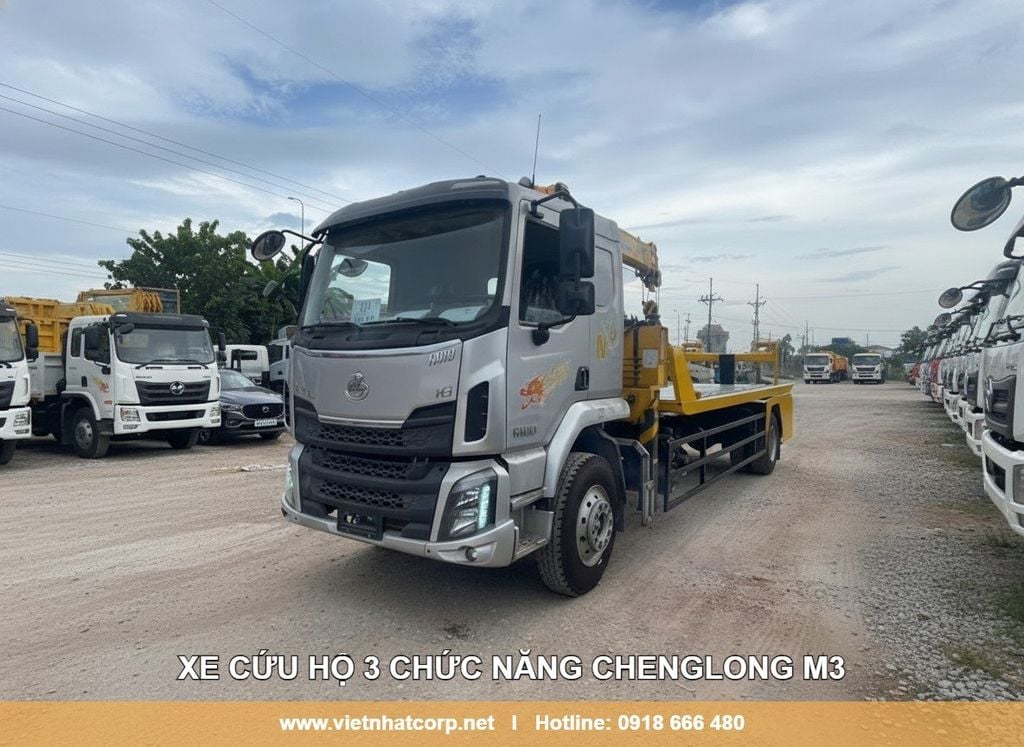 Xe cứu hộ 3 chức năng Chenglong M3 gắn cẩu XCMG 5 tấn