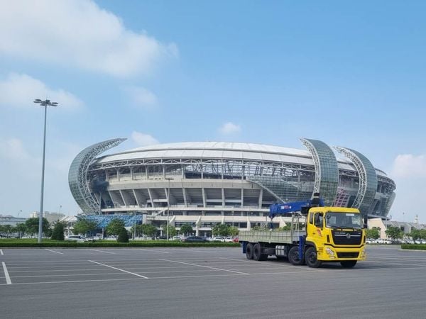 Xe cẩu 15 tấn Hàn Quốc DY