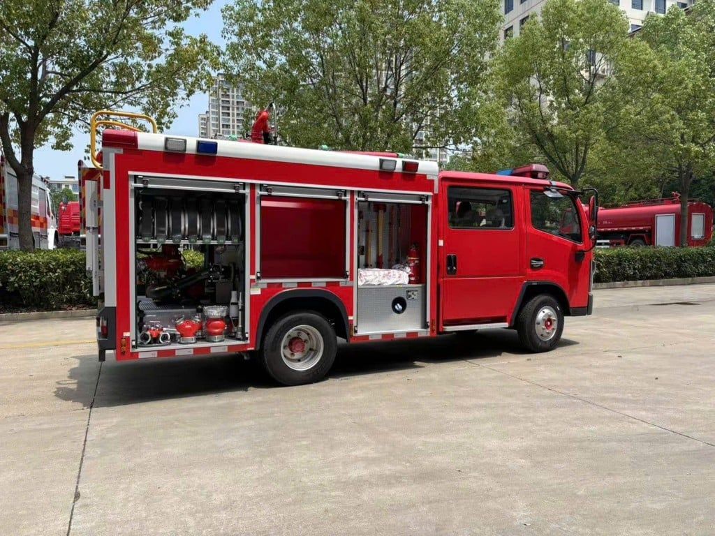Xe cứu hỏa khu công nghiệp Dongfeng – lực lượng chữa cháy tại nhà máy