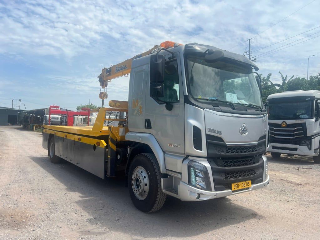 Xe Cứu Hộ Giao Thông Chenglong M3 Gắn Cẩu XCMG GSQS125TL-5 2026
