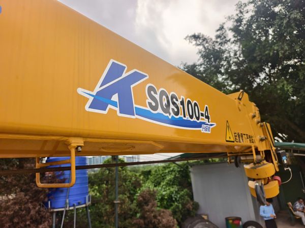 cẩu xcmg 4 tấn trên xe cứu hộ 3 chức năng Howo