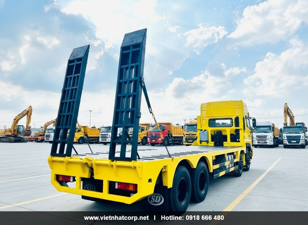 Hệ thống truyền Xe Chở Máy Công Trình Dongfeng 4 Chân L315