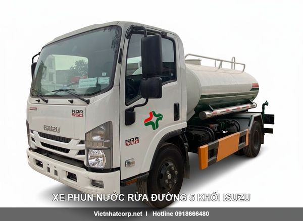 Xe phun nước rửa đường 5 khối Isuzu NQR