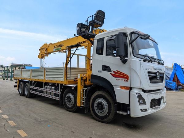 Xe tải gắn cẩu Soosan 15 tấn