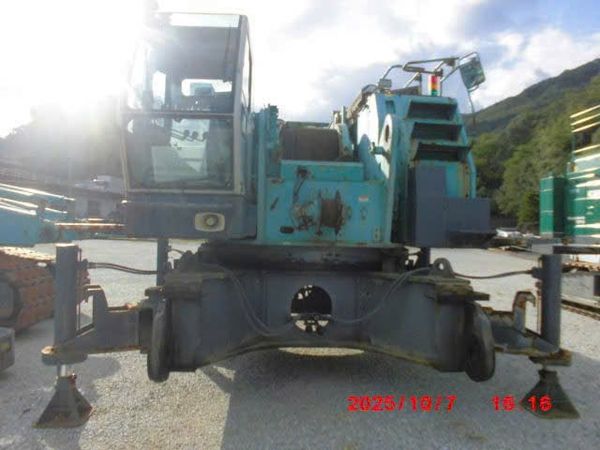 Cẩu 120 tấn Kobelco 7120 đời 2005 nhập Nhật